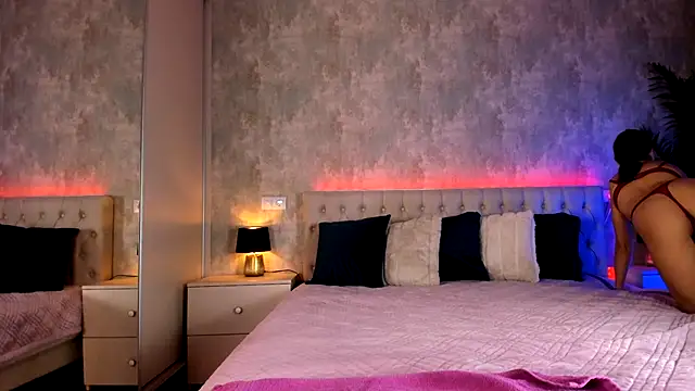 Snapshot of Rai_Raisa chatting on November 6, 2025, 1:56 pm Rai Raisa online show from November 6, 2025, 1:56 pm