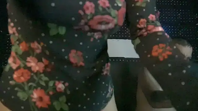 Snapshot of Dulce_yors chatting on December 14, 2024, 9:29 am Dulce yors online show from December 14, 2024, 9:29 am