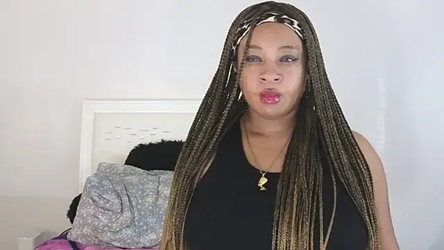 Snapshot of temptressbeauty24 chatting on December 11, 2024, 1:39 pm temptressbeauty24 online show from December 11, 2024, 1:39 pm