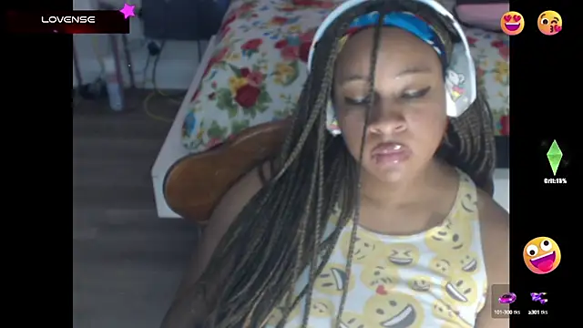 Snapshot of temptressbeauty24 chatting on February 16, 2025, 8:33 pm temptressbeauty24 online show from February 16, 2025, 8:33 pm