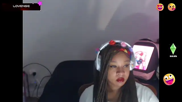 Snapshot of temptressbeauty24 chatting on February 18, 2025, 12:48 am temptressbeauty24 online show from February 18, 2025, 12:48 am