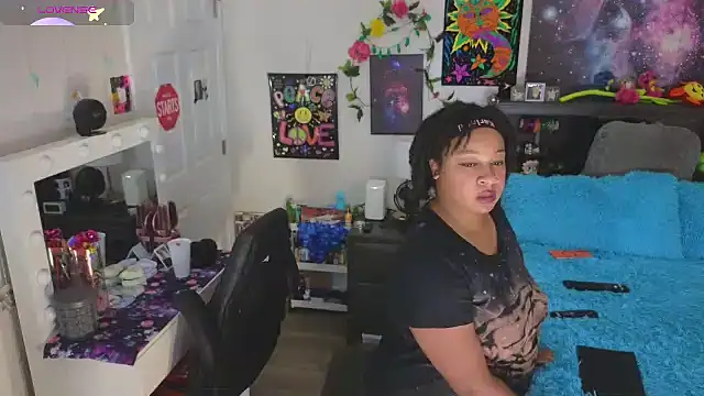 Snapshot of temptressbeauty24 chatting on September 13, 2025, 11:04 pm temptressbeauty24 online show from September 13, 2025, 11:04 pm