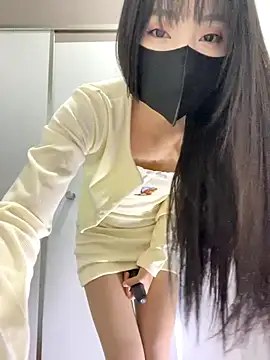 Snapshot of Asia-Lynn chatting on December 17, 2025, 10:43 am Asia-Lynn online show from December 17, 2025, 10:43 am