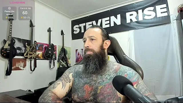 Snapshot of StevenRiseNYC chatting on February 27, 2025, 9:25 pm StevenRiseNYC online show from February 27, 2025, 9:25 pm