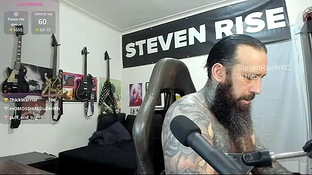 Snapshot of StevenRiseNYC chatting on March 2, 2025, 1:26 am StevenRiseNYC online show from March 2, 2025, 1:26 am