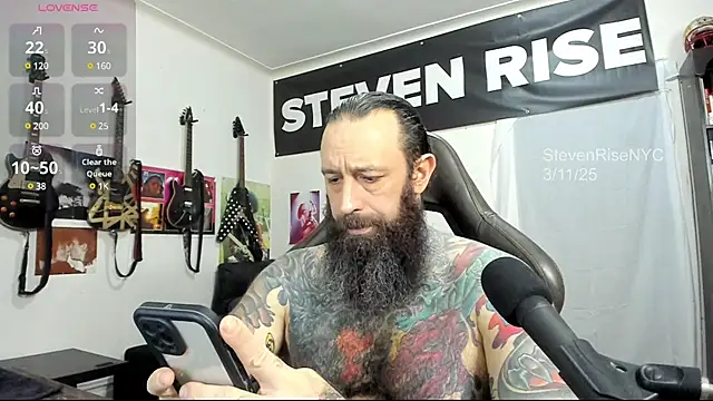 Snapshot of StevenRiseNYC chatting on March 12, 2025, 2:20 am StevenRiseNYC online show from March 12, 2025, 2:20 am