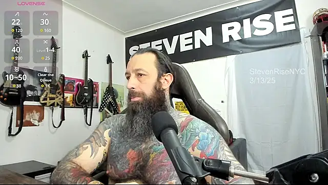 Snapshot of StevenRiseNYC chatting on March 13, 2025, 1:40 pm StevenRiseNYC online show from March 13, 2025, 1:40 pm