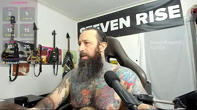 Snapshot of StevenRiseNYC chatting on March 21, 2025, 2:18 am StevenRiseNYC online show from March 21, 2025, 2:18 am