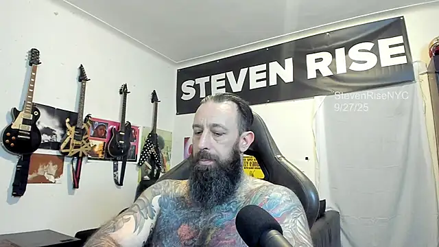 Snapshot of StevenRiseNYC chatting on September 28, 2025, 2:17 am StevenRiseNYC online show from September 28, 2025, 2:17 am