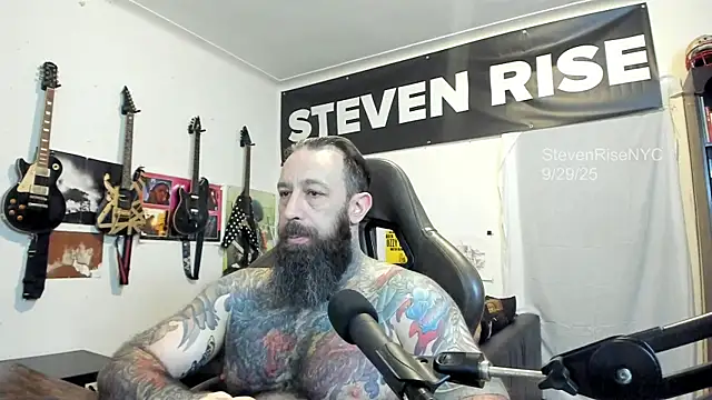 Snapshot of StevenRiseNYC chatting on September 29, 2025, 11:59 am StevenRiseNYC online show from September 29, 2025, 11:59 am