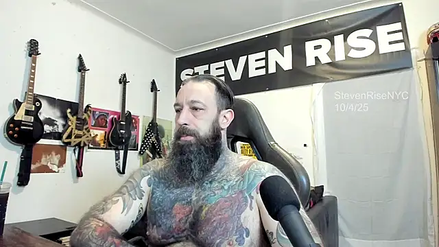 Snapshot of StevenRiseNYC chatting on October 4, 2025, 11:08 am StevenRiseNYC online show from October 4, 2025, 11:08 am
