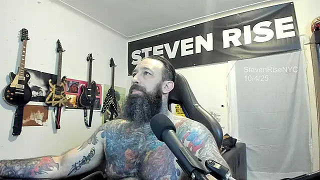 Snapshot of StevenRiseNYC chatting on October 5, 2025, 12:14 pm StevenRiseNYC online show from October 5, 2025, 12:14 pm