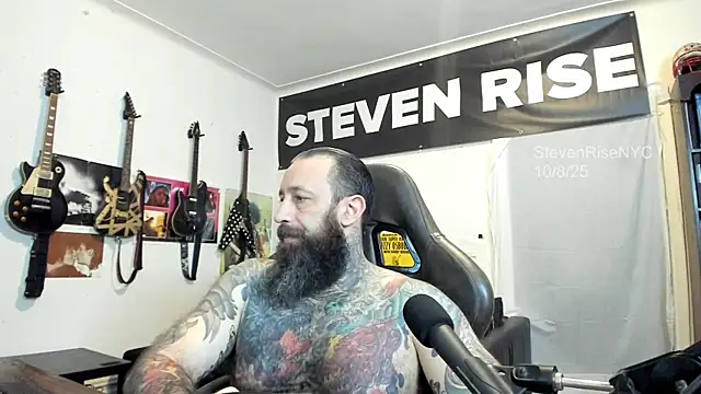 Snapshot of StevenRiseNYC chatting on October 9, 2025, 12:41 am StevenRiseNYC online show from October 9, 2025, 12:41 am