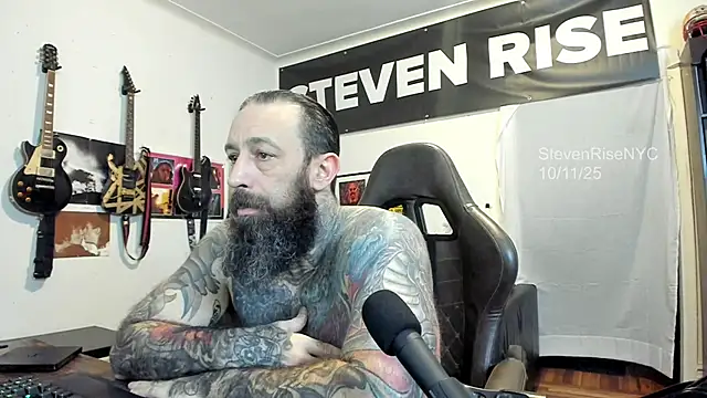 Snapshot of StevenRiseNYC chatting on October 12, 2025, 12:09 am StevenRiseNYC online show from October 12, 2025, 12:09 am