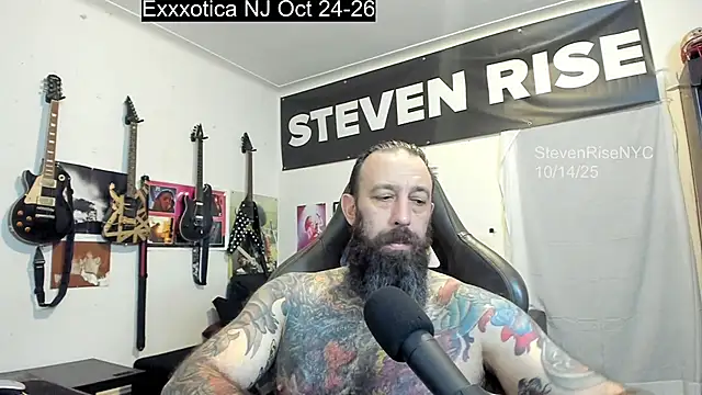 Snapshot of StevenRiseNYC chatting on October 15, 2025, 12:55 am StevenRiseNYC online show from October 15, 2025, 12:55 am