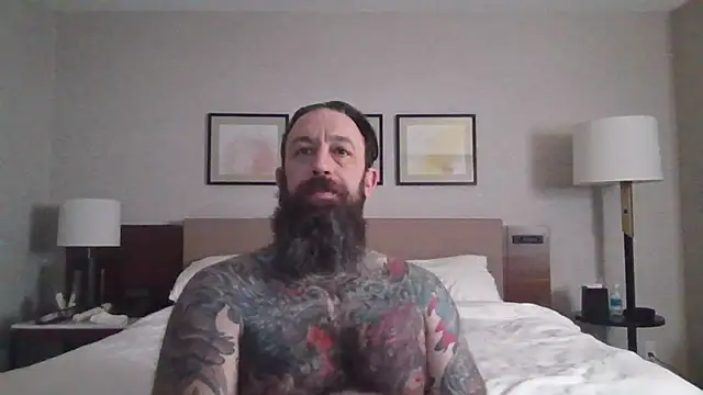 Snapshot of StevenRiseNYC chatting on October 27, 2025, 10:41 am StevenRiseNYC online show from October 27, 2025, 10:41 am