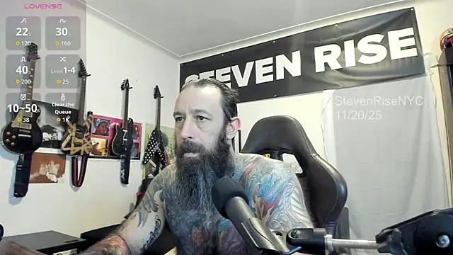 Snapshot of StevenRiseNYC chatting on November 20, 2025, 1:55 pm StevenRiseNYC online show from November 20, 2025, 1:55 pm
