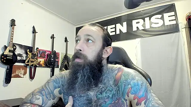 Snapshot of StevenRiseNYC chatting on November 21, 2025, 2:10 am StevenRiseNYC online show from November 21, 2025, 2:10 am