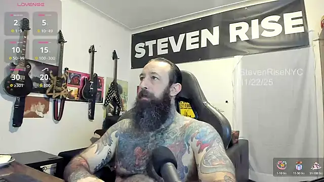 Snapshot of StevenRiseNYC chatting on November 22, 2025, 10:31 pm StevenRiseNYC online show from November 22, 2025, 10:31 pm