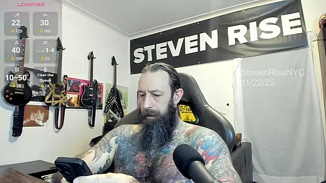 Snapshot of StevenRiseNYC chatting on November 23, 2025, 11:54 am StevenRiseNYC online show from November 23, 2025, 11:54 am