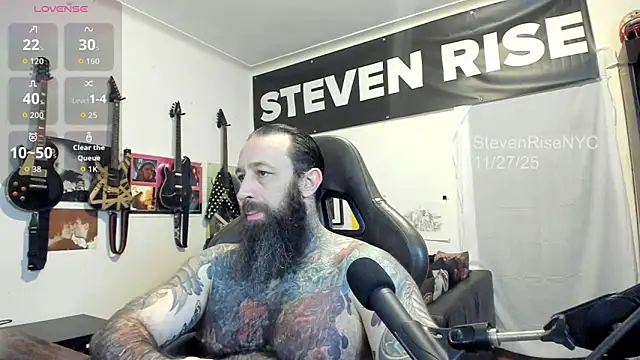 Snapshot of StevenRiseNYC chatting on November 28, 2025, 3:53 am StevenRiseNYC online show from November 28, 2025, 3:53 am