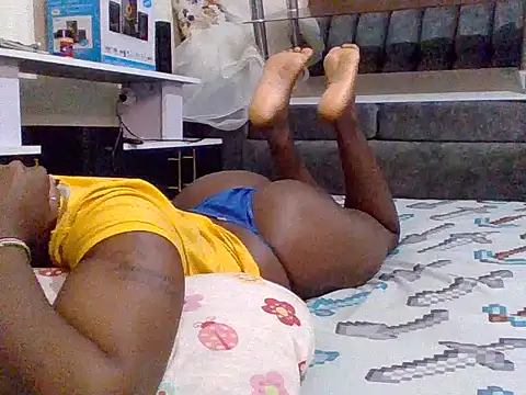 sweet-fancy online show from September 9, 2025, 3:33 pm