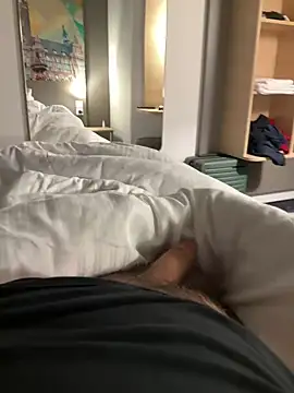 neugrg online show from October 4, 2025, 8:29 pm