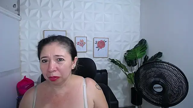 Valentinaa mature online show from February 20, 2025, 9:20 pm