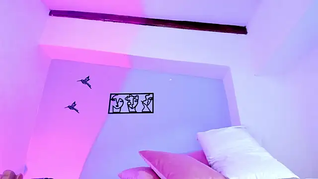 Laura Torres18 online show from February 15, 2025, 12:26 am