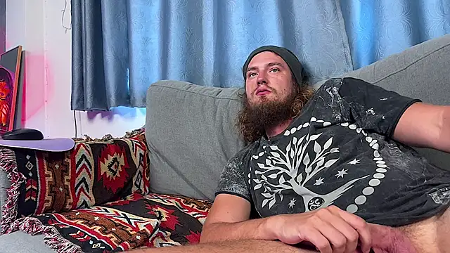 Snapshot of MasterrKittyy chatting on March 14, 2025, 5:16 am MasterrKittyy online show from March 14, 2025, 5:16 am