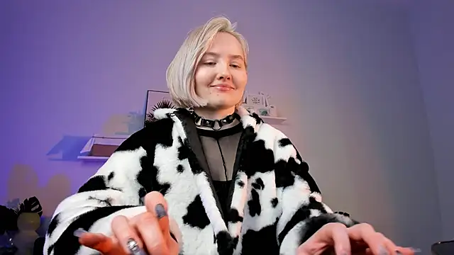 ReiYosimoto online show from December 22, 2024, 12:38 pm