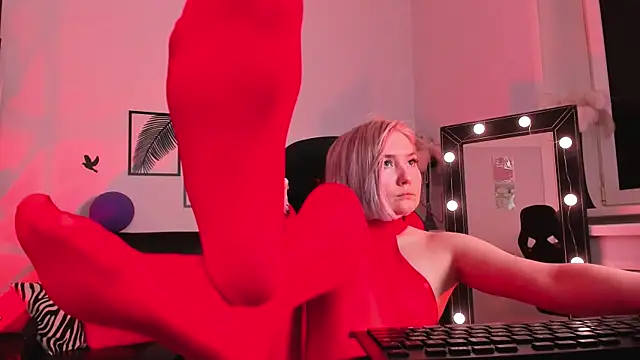 ReiYosimoto online show from March 3, 2025, 6:01 pm