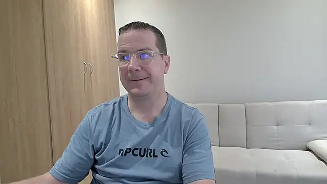 Snapshot of BrettJ81 chatting on November 26, 2025, 2:51 pm BrettJ81 online show from November 26, 2025, 2:51 pm