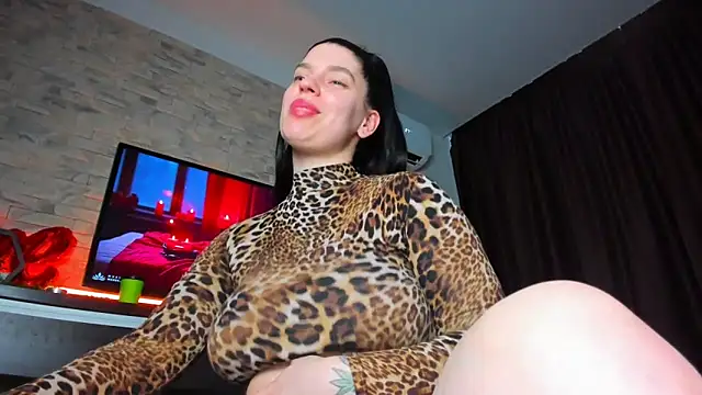 Laya Moon online show from February 25, 2025, 2:00 pm