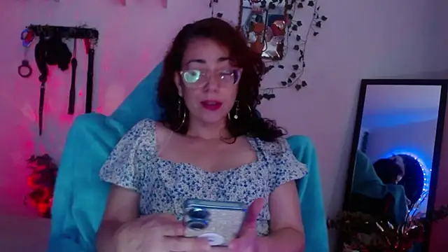 Snapshot of Eve_Blue77 chatting on September 19, 2025, 3:19 am Eve Blue77 online show from September 19, 2025, 3:19 am