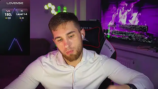 Snapshot of Sweeet__boy chatting on November 2, 2025, 3:25 pm Sweeet boy online show from November 2, 2025, 3:25 pm