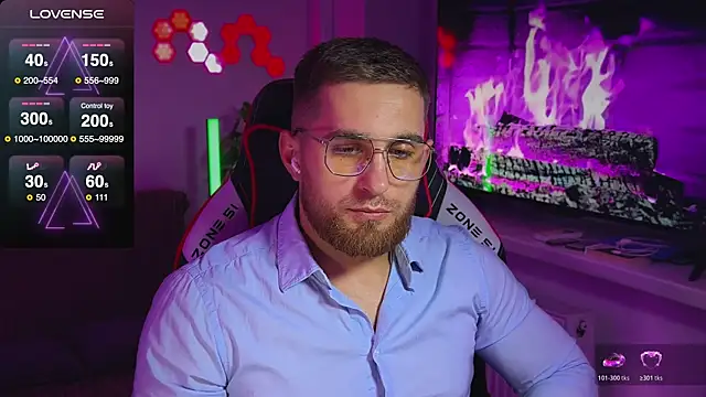 Snapshot of Sweeet__boy chatting on November 17, 2025, 9:53 pm Sweeet boy online show from November 17, 2025, 9:53 pm