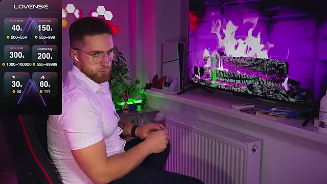 Snapshot of Sweeet__boy chatting on November 18, 2025, 4:33 pm Sweeet boy online show from November 18, 2025, 4:33 pm