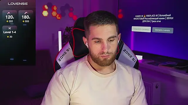 Snapshot of Sweeet__boy chatting on November 21, 2025, 12:43 am Sweeet boy online show from November 21, 2025, 12:43 am