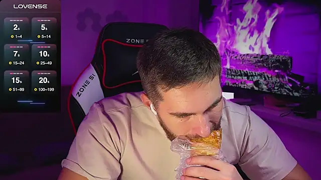 Snapshot of Sweeet__boy chatting on November 26, 2025, 10:33 pm Sweeet boy online show from November 26, 2025, 10:33 pm