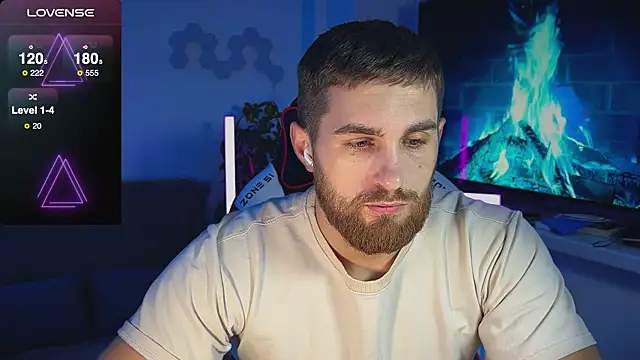 Snapshot of Sweeet__boy chatting on December 3, 2025, 2:15 pm Sweeet boy online show from December 3, 2025, 2:15 pm