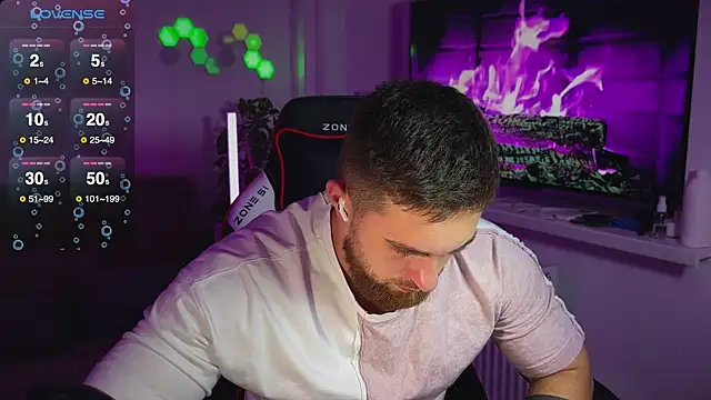 Snapshot of Sweeet__boy chatting on December 14, 2025, 4:56 pm Sweeet boy online show from December 14, 2025, 4:56 pm