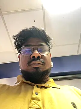 Snapshot of u_wan_me chatting on October 26, 2025, 1:44 am u wan me online show from October 26, 2025, 1:44 am