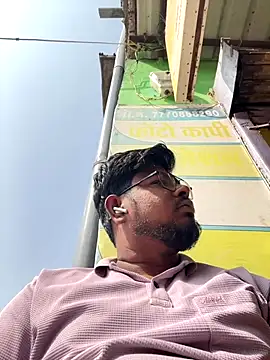 Snapshot of u_wan_me chatting on November 17, 2025, 10:32 am u wan me online show from November 17, 2025, 10:32 am