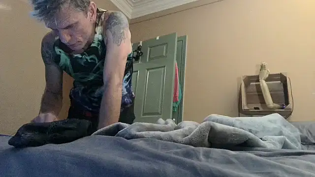 Snapshot of leahcimnikral chatting on November 14, 2025, 7:29 am leahcimnikral online show from November 14, 2025, 7:29 am