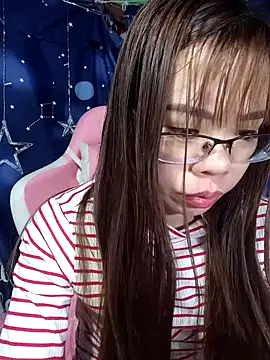 Snapshot of __Mai-love19__ chatting on March 20, 2025, 1:37 pm Mai-love19 online show from March 20, 2025, 1:37 pm