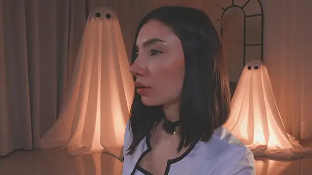 AmyArmstrong online show from October 17, 2025, 12:47 am