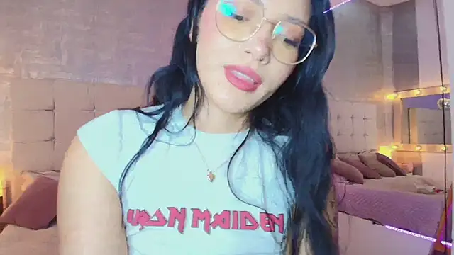 Snapshot of Baby_Venuss chatting on March 3, 2025, 10:06 am Baby Venuss online show from March 3, 2025, 10:06 am