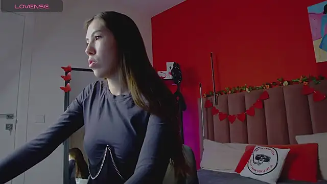 Snapshot of SweetySonya chatting on February 7, 2025, 1:36 am SweetySonya online show from February 7, 2025, 1:36 am
