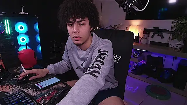 Snapshot of bigryann23 chatting on December 28, 2024, 7:11 am bigryann23 online show from December 28, 2024, 7:11 am